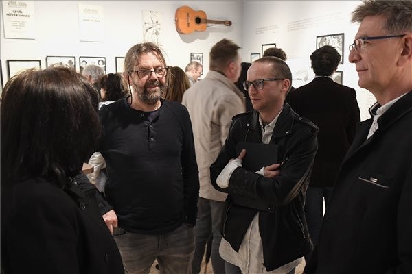 Cseh Tamás-kiállítás nyílt a Petőfi Irodalmi Múzeumban