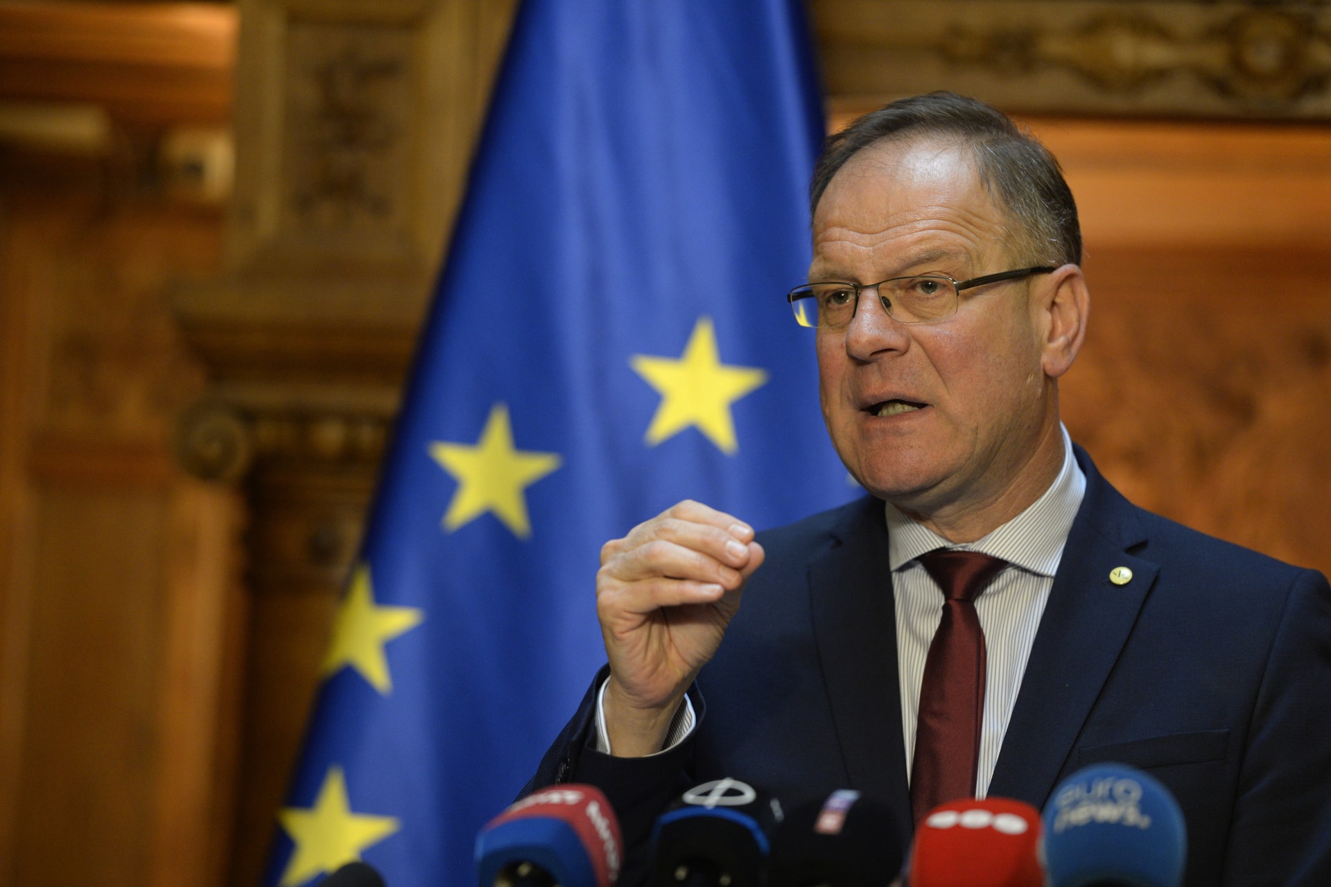 Navracsics Tibor: Fontos a demokrácia iránti elkötelezettség kiépítése a fiatalokban