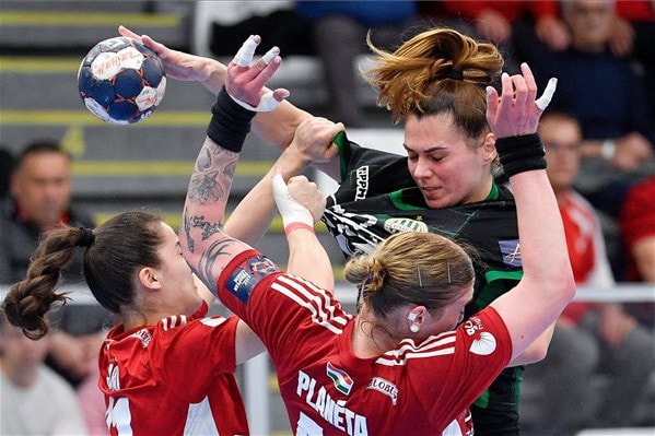 Debrecenben nyert női kézilabda-rangadót a Fradi
