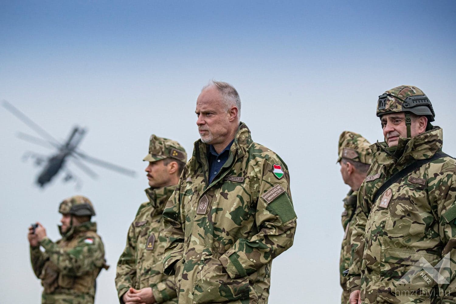 Rendkívüli sajtótájékoztatót tart Szalay-Bobrovniczky Kristóf