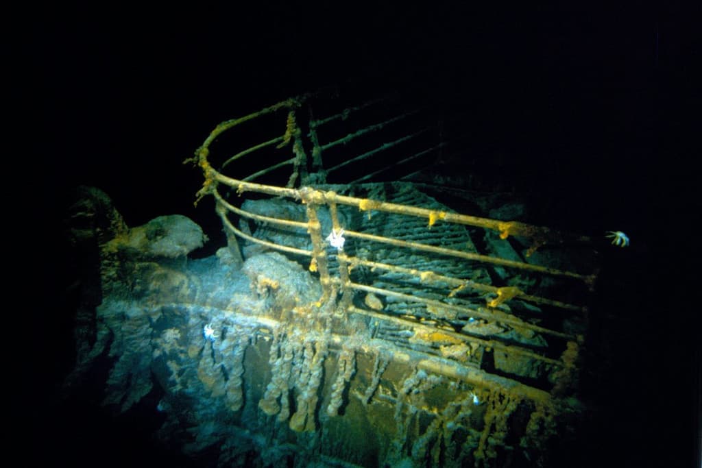 Tovább folyik a Titanic roncsaihoz indult, eltűnt merülőhajó utáni lázas kutatás