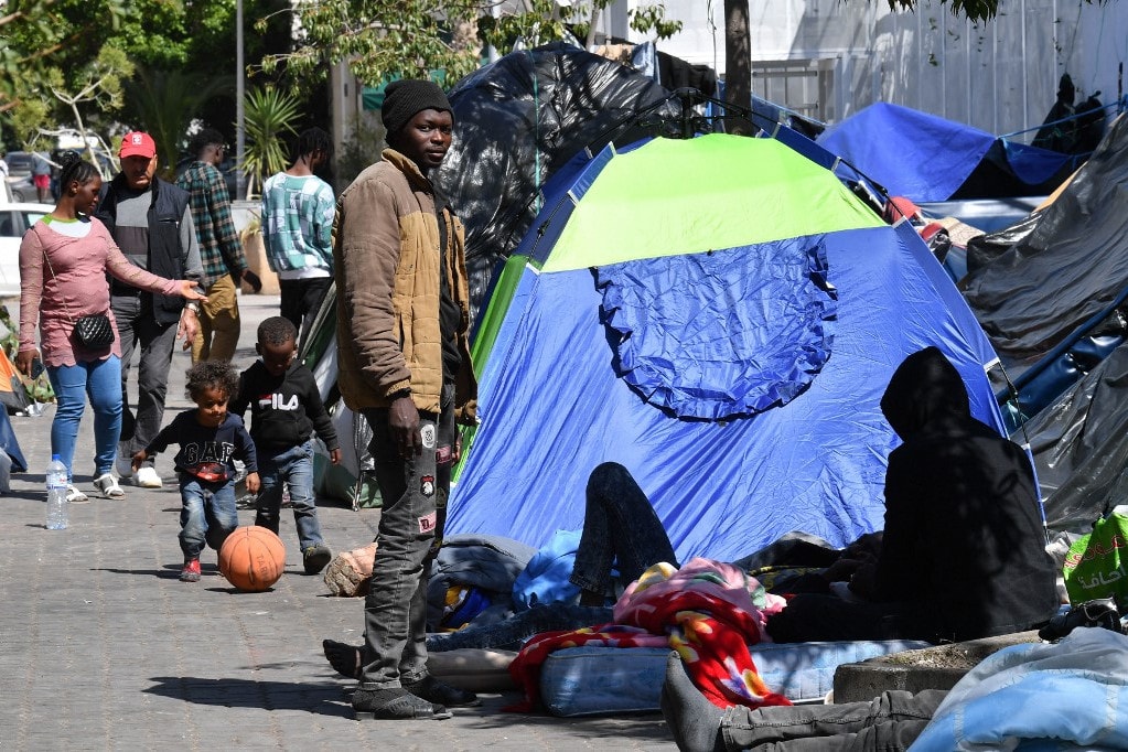 Tunéziai emberkereskedő: A nyáron mindennap indítjuk a migránsokkal teli hajókat Olaszország felé