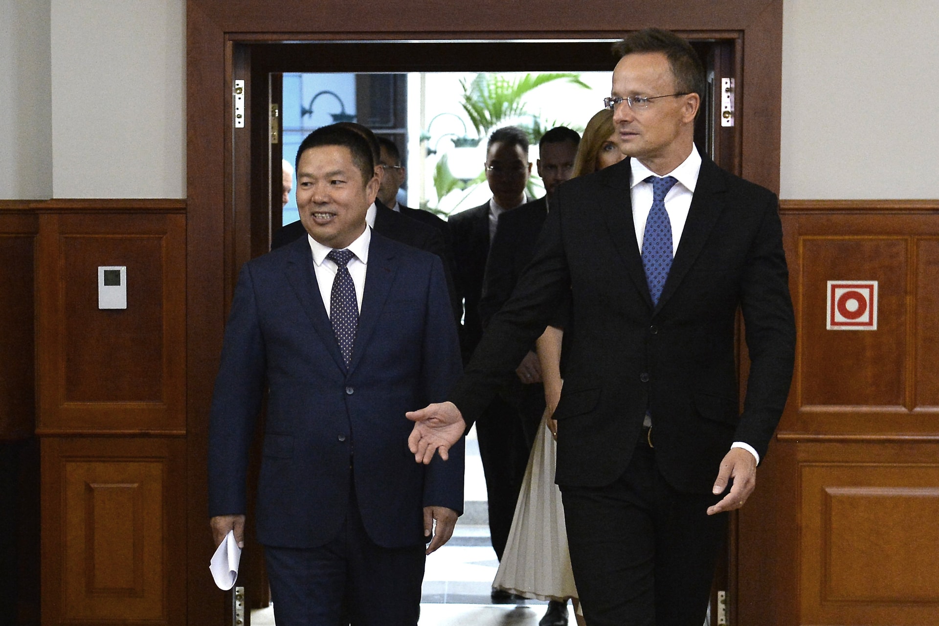 Szijjártó Péter: A kínai Sunwoda Nyíregyházán építi fel első európai üzemét