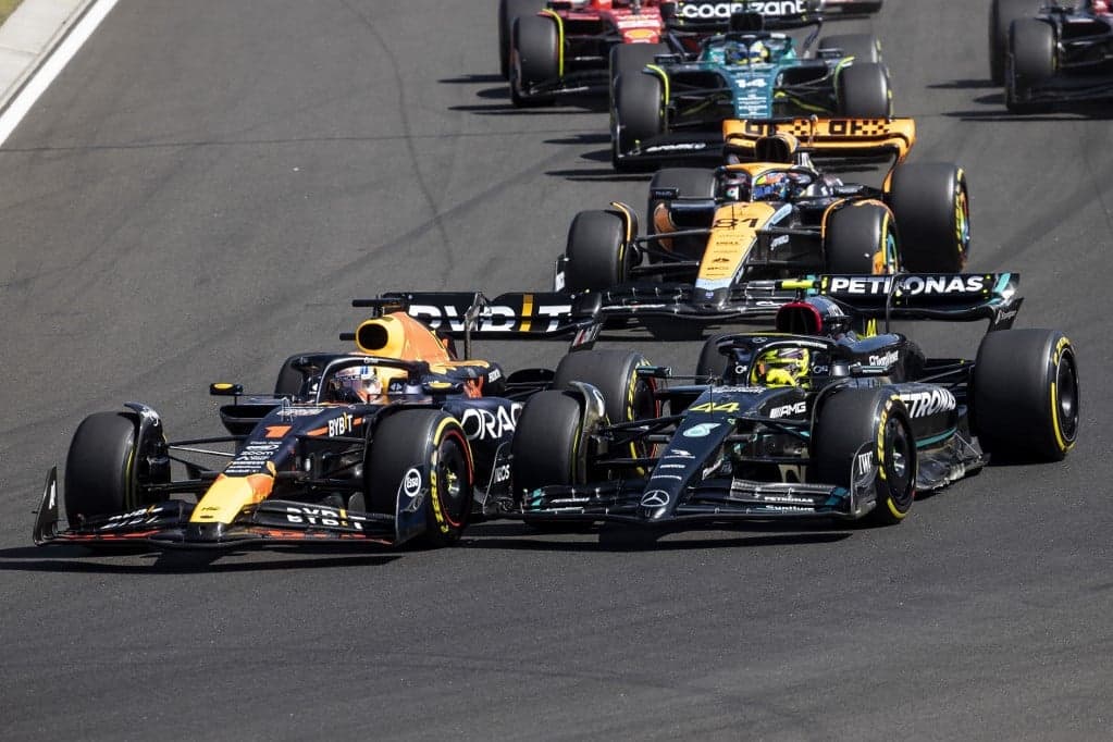 A Császári bazsarózsáért száguldoznak Hamiltonék a Hungaroringen