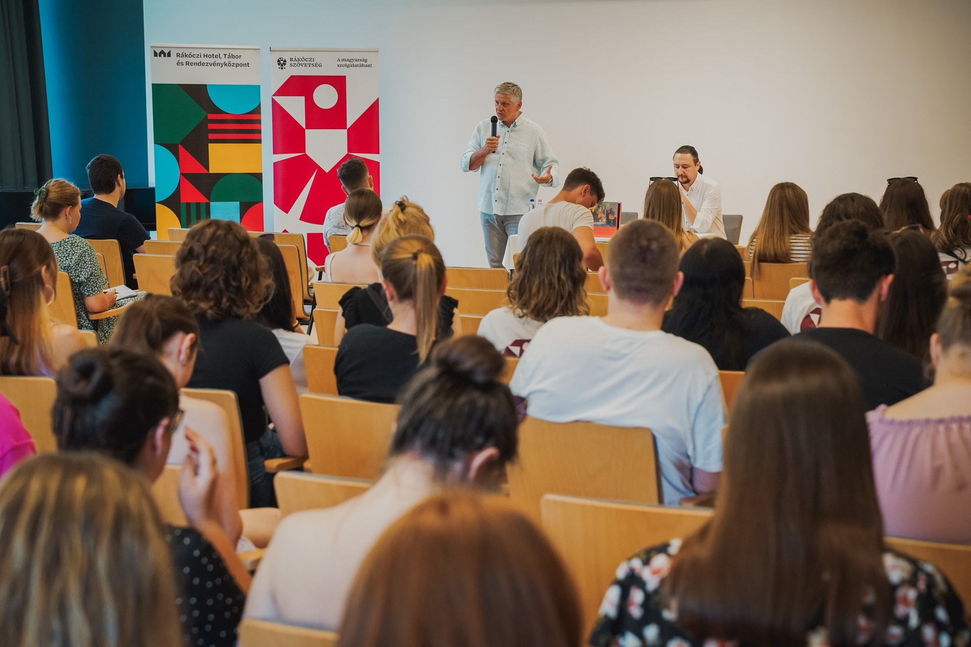 Csáky Csongor: Az NMHH programjai rendkívül hasznosak a Rákóczi Szövetség táborozóinak