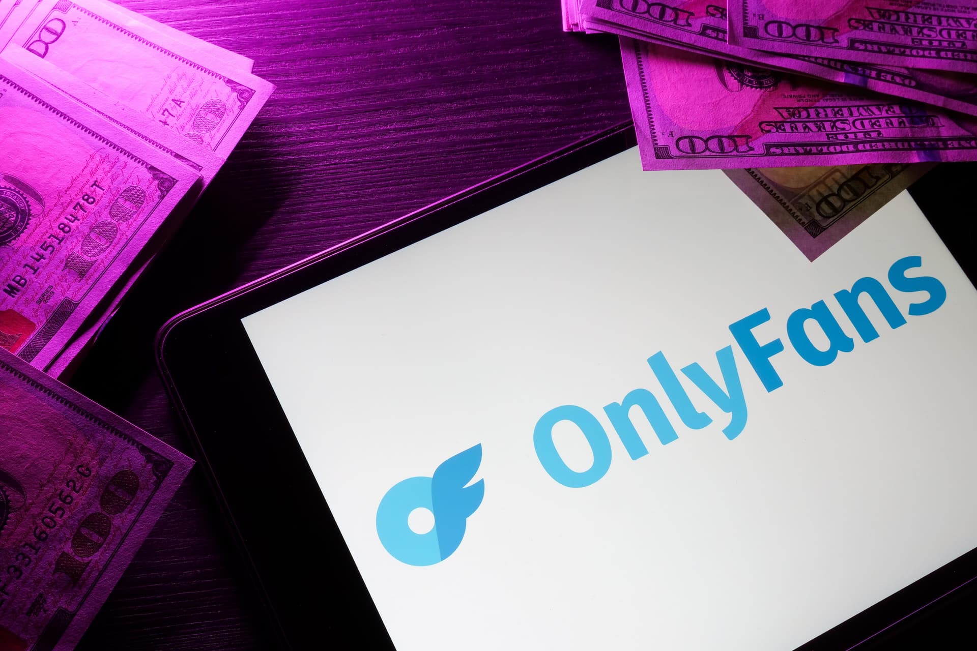 Dicstelen hírnév, avagy miként lett hívószó a médiában az OnlyFans?