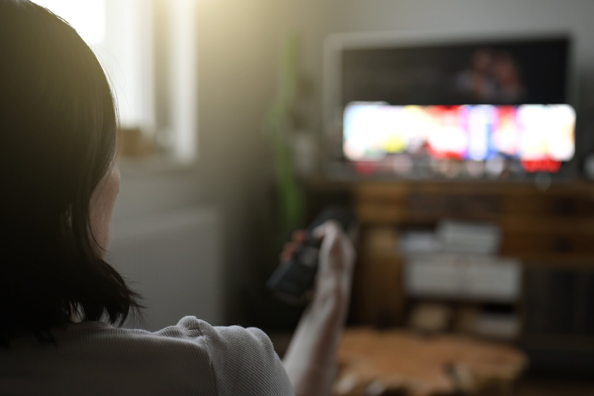Rendelhetővé vált a fejen viselhető tévé