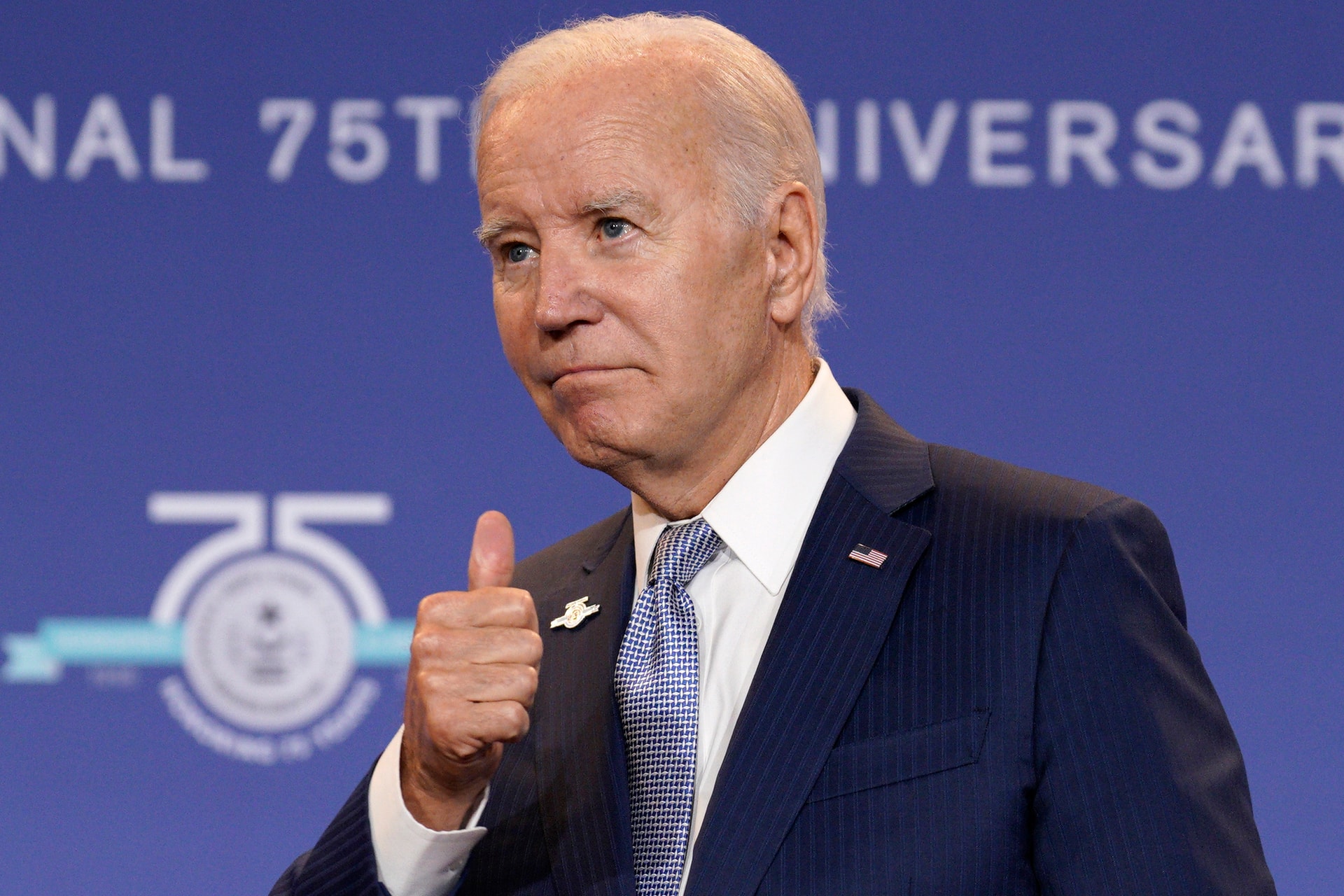 Elképesztő mémek születtek Biden „közgazdaságtani” előadásából