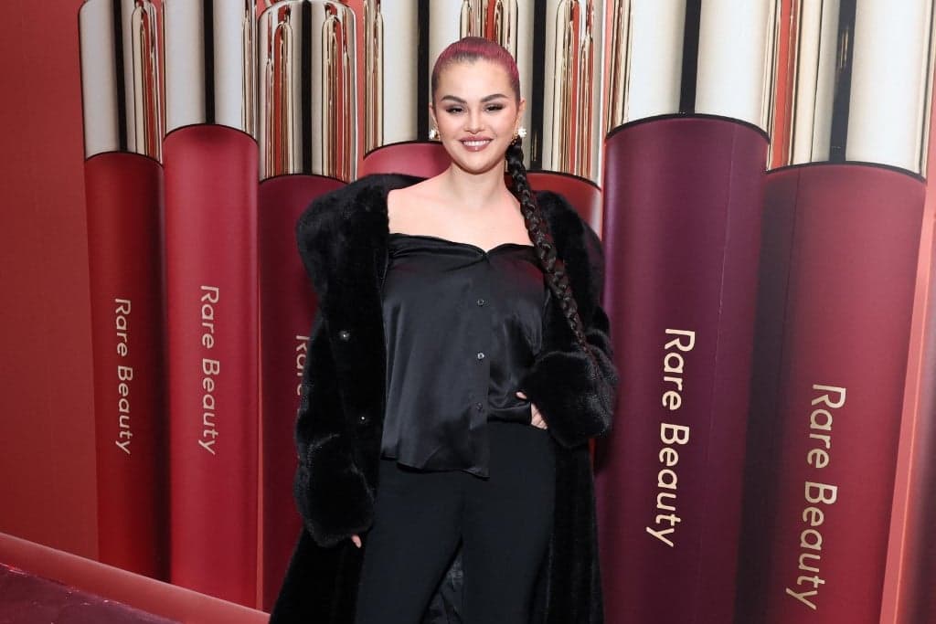 Milliók találgatták, meztelen-e új fotóin Selena Gomez