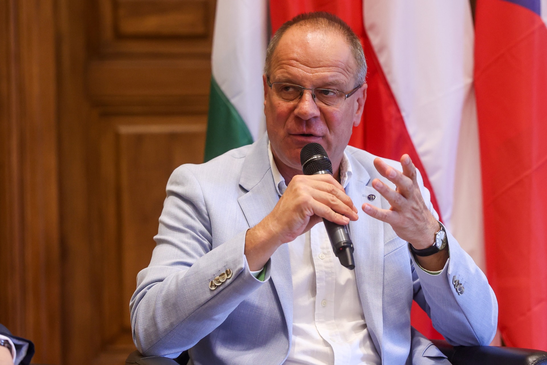 Navracsics Tibor: Mélyebb V4-es együttműködésre van szükség