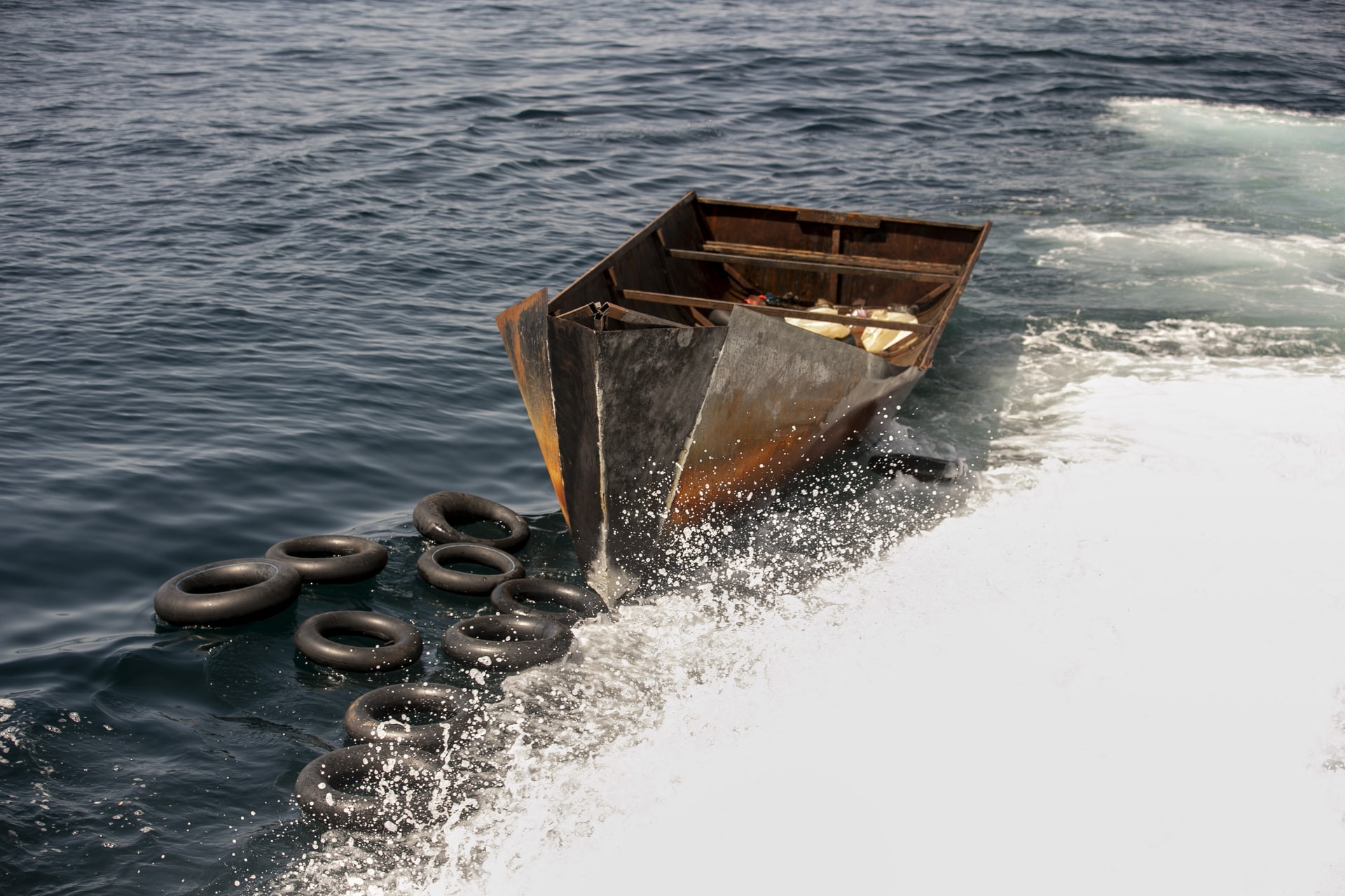 Több migránis is meghalt egy hajótörésben