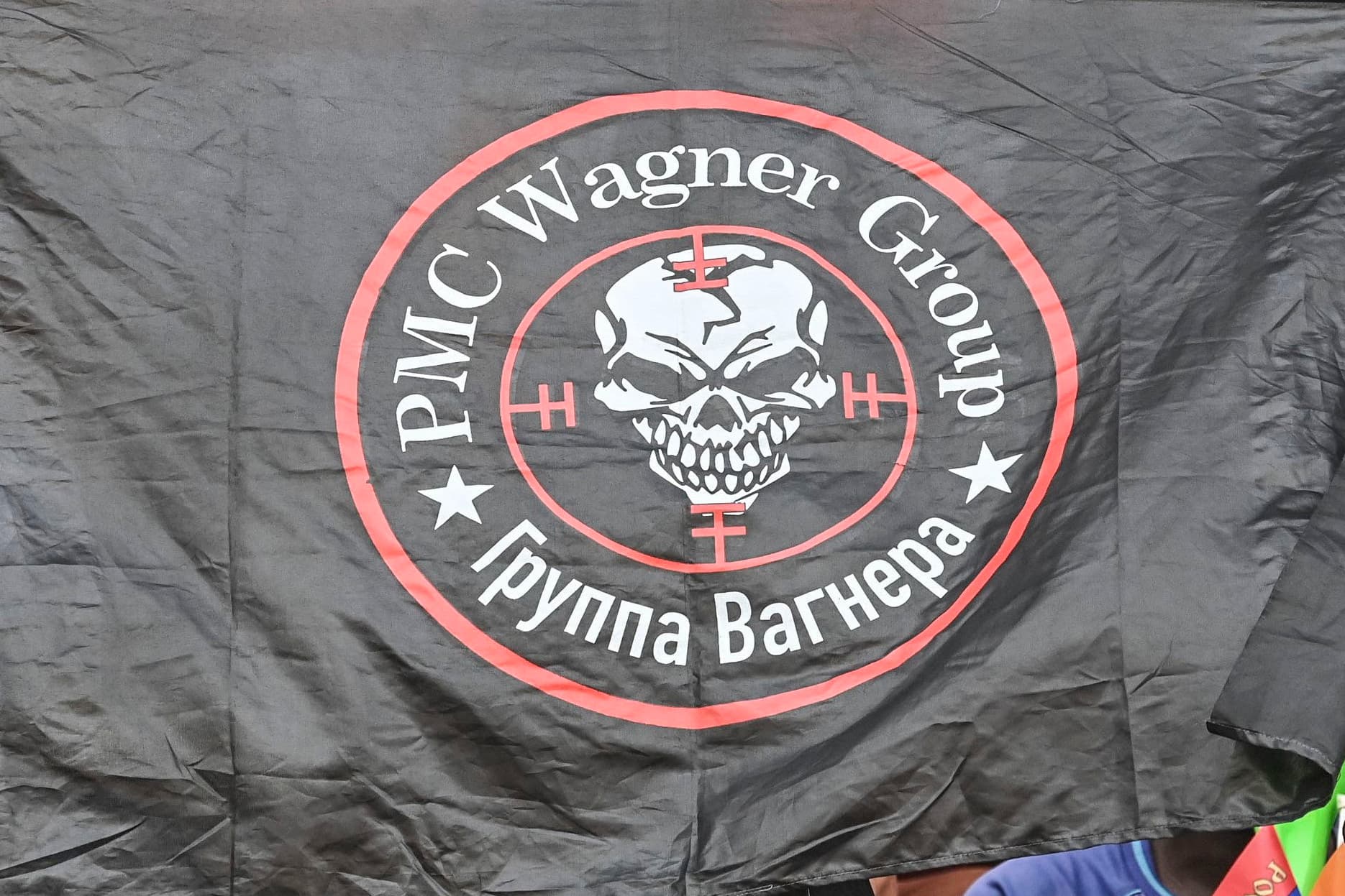 Kamerton: nevet váltottak az ukrajnai frontra visszatérő Wagner-harcosok