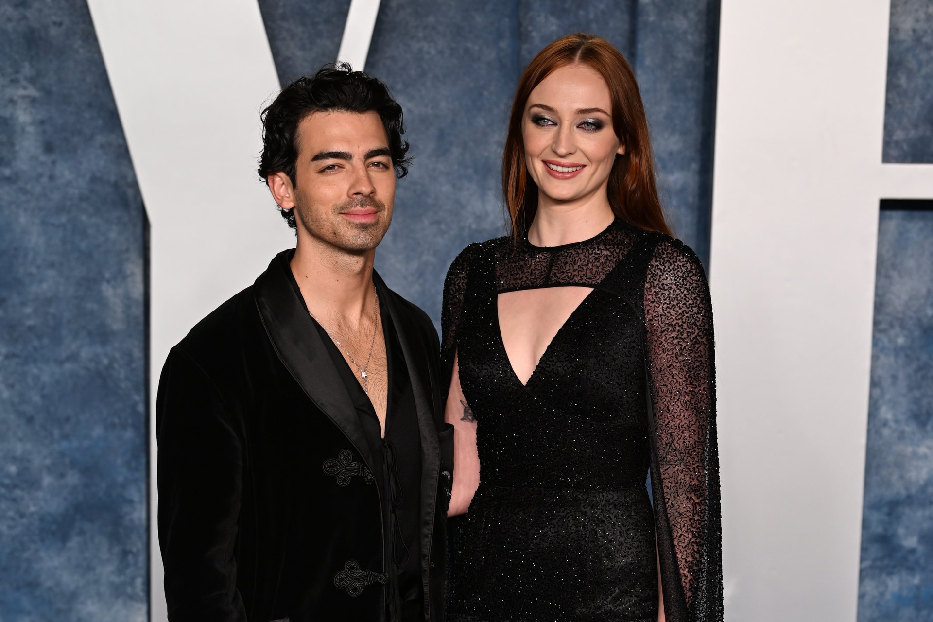 Elválik a Trónok harca sztárja a Jonas Brothers énekesétől
