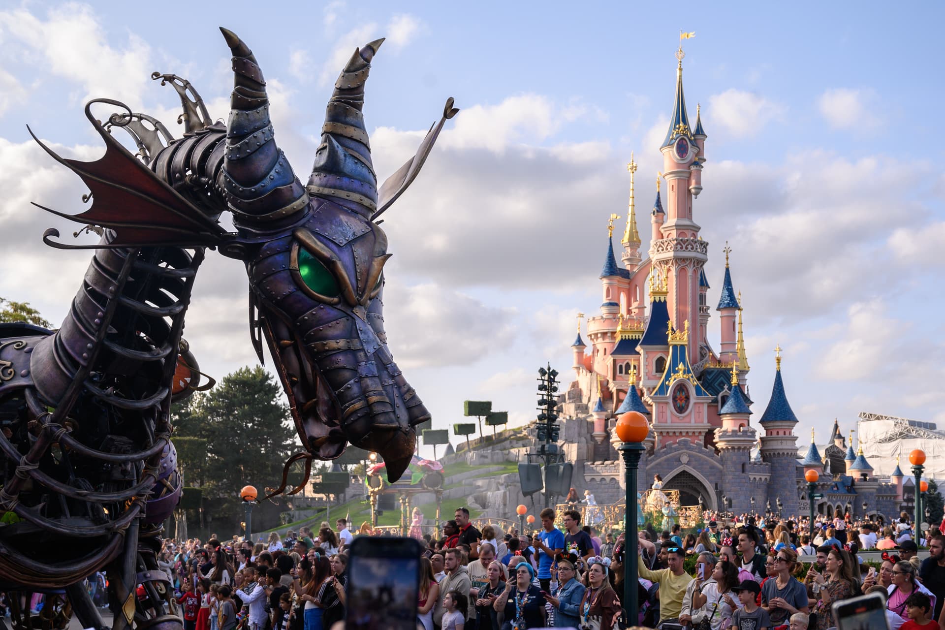 Ezzel a mutatvánnyal tiltatta ki magát egy férfi Disneylandből + VIDEÓ