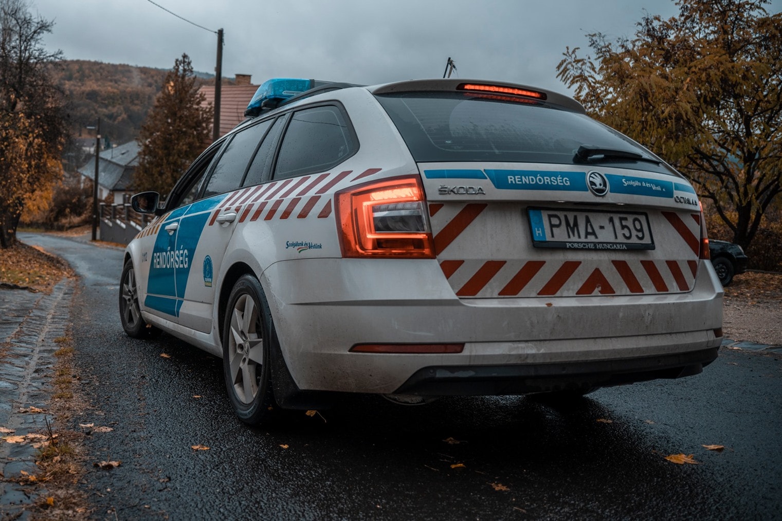 Két fiatal lányra csapott le a csepeli szatír
