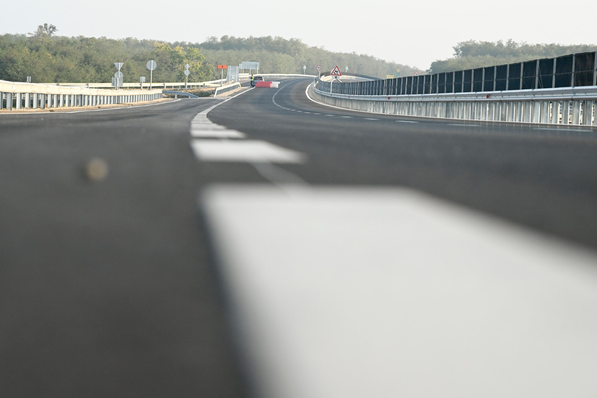 Átadták a kétszer kétsávos 83-as utat Győr és Pápa között