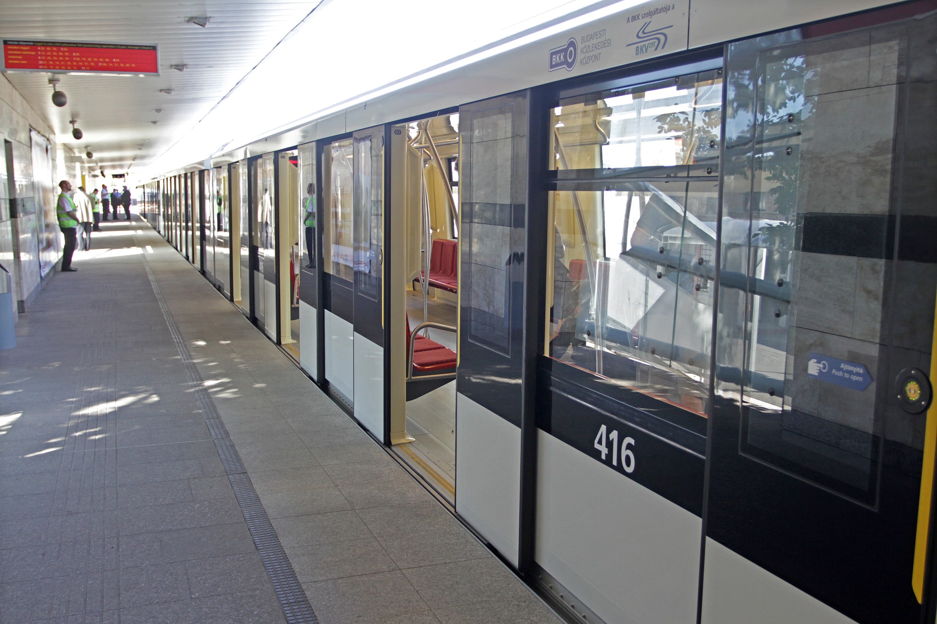 Rövidített útvonalon jár a 2-es metró a hétvégén