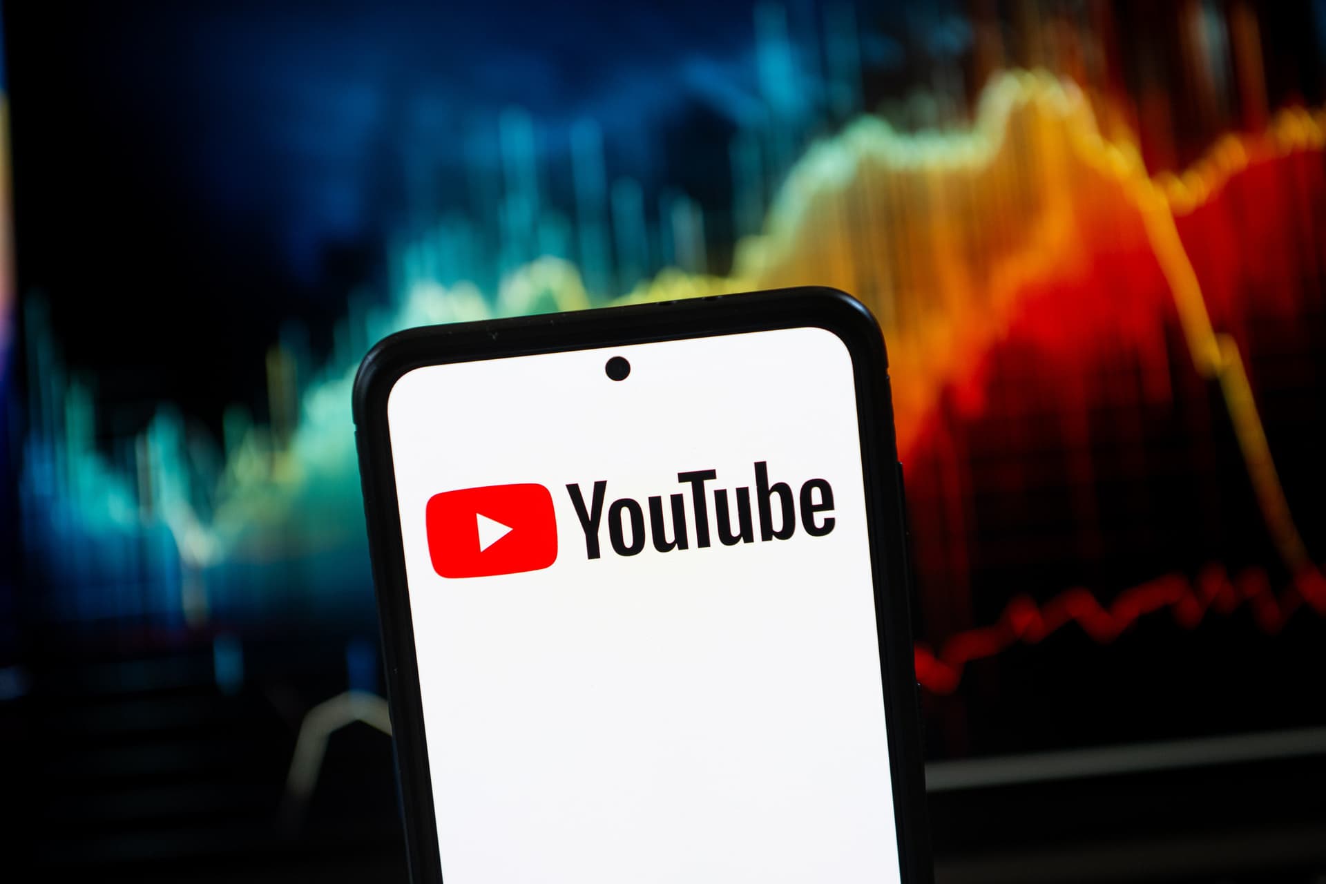 A YouTube vérlázító húzása miatt háborognak a netezők