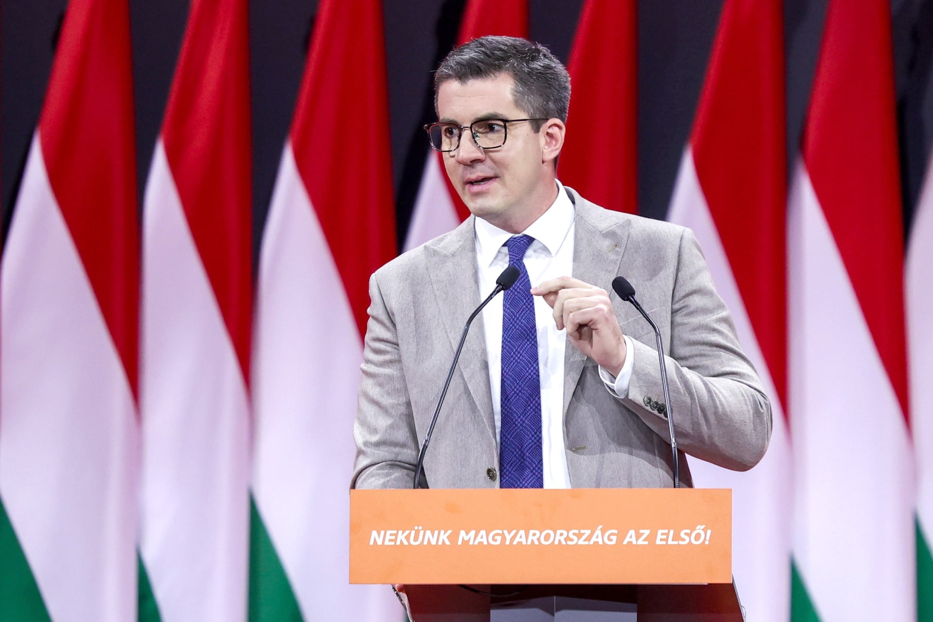 Hamarosan kezdődik a Fidesz–KDNP kihelyezett frakcióülése