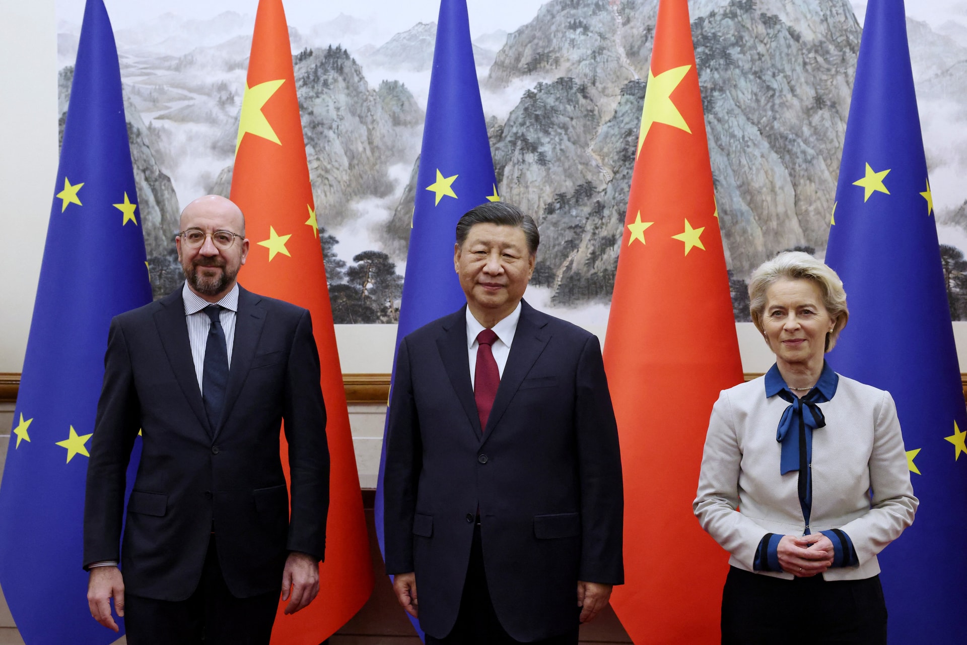 Megkezdődött az EU–Kína-csúcstalálkozó Pekingben