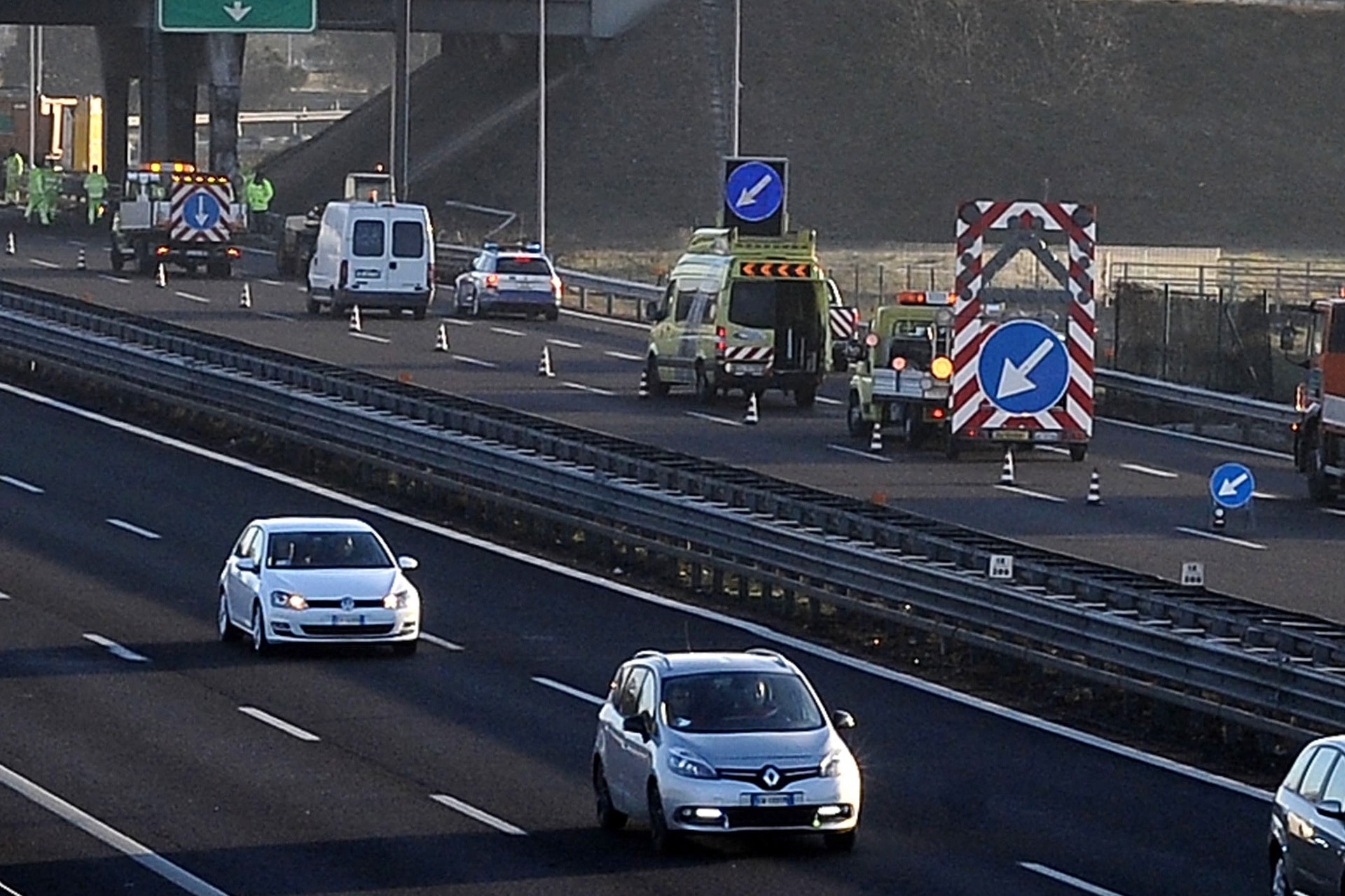 Teljes az útzár az M5-ös autópálya fővárosi bevezetőjénél