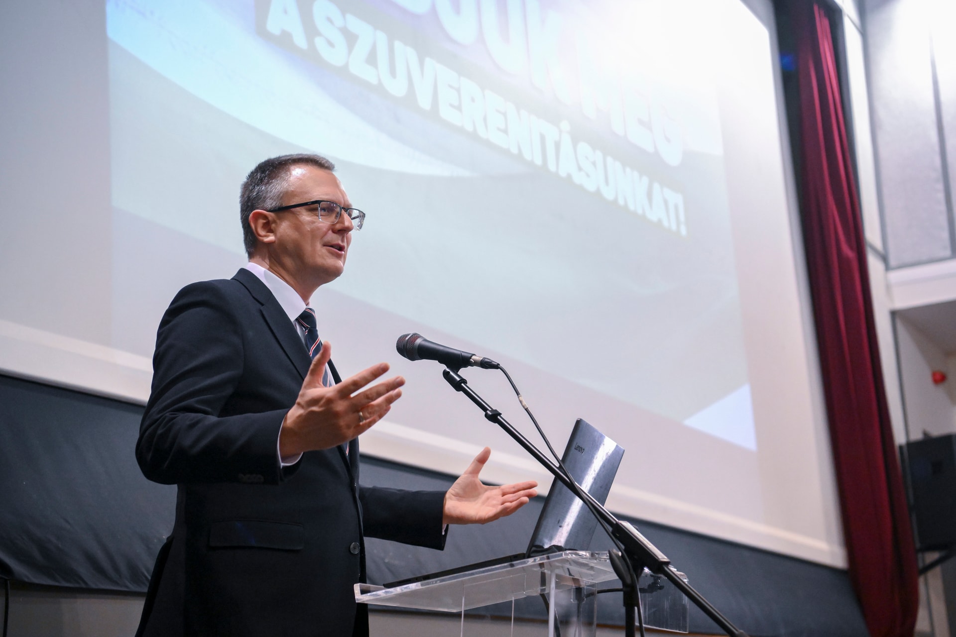 Rétvári Bence: Meg kell előzni, hogy egy önkormányzat fizetésképtelenné váljon