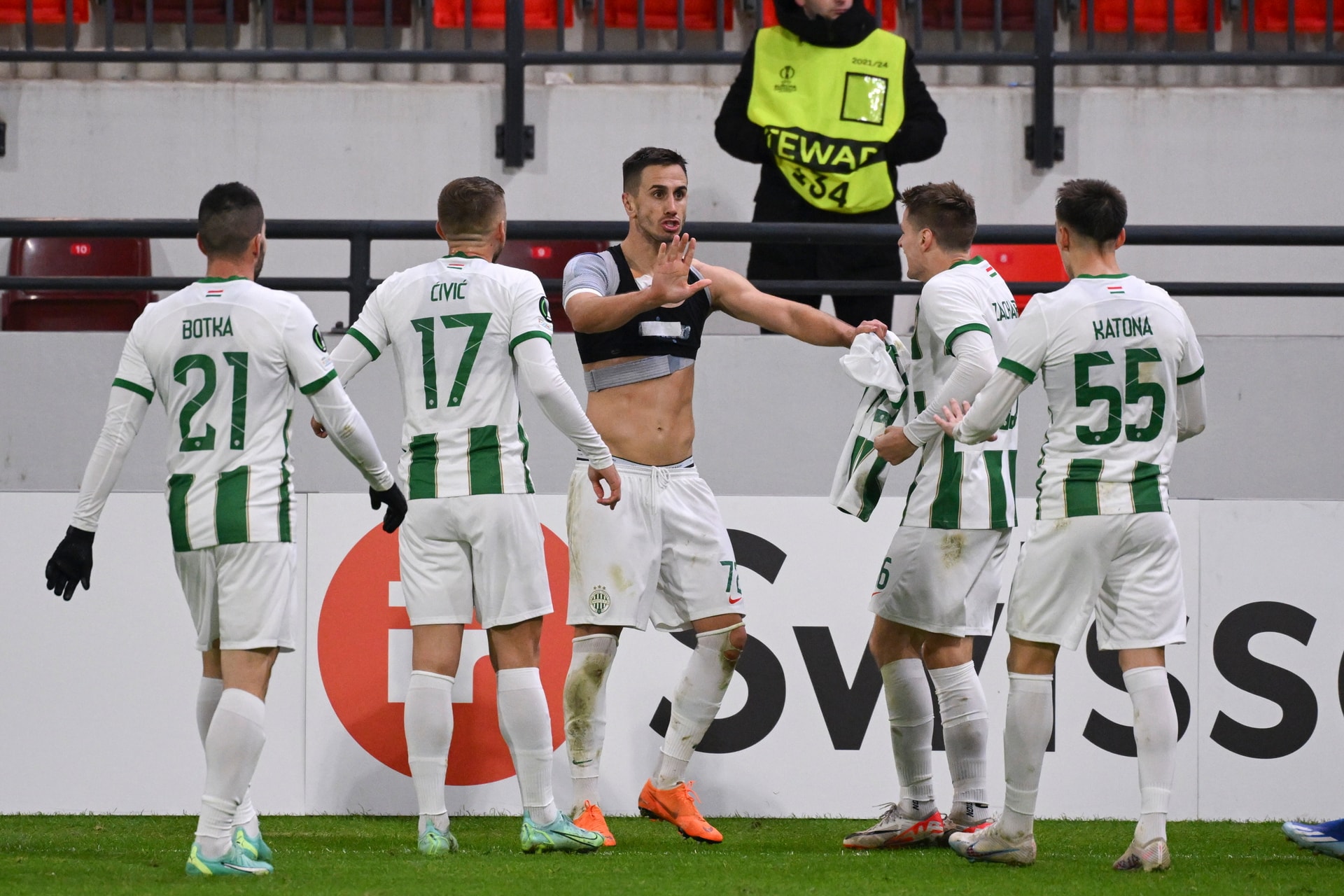 Csoportelső, de kieső is lehet a Ferencváros