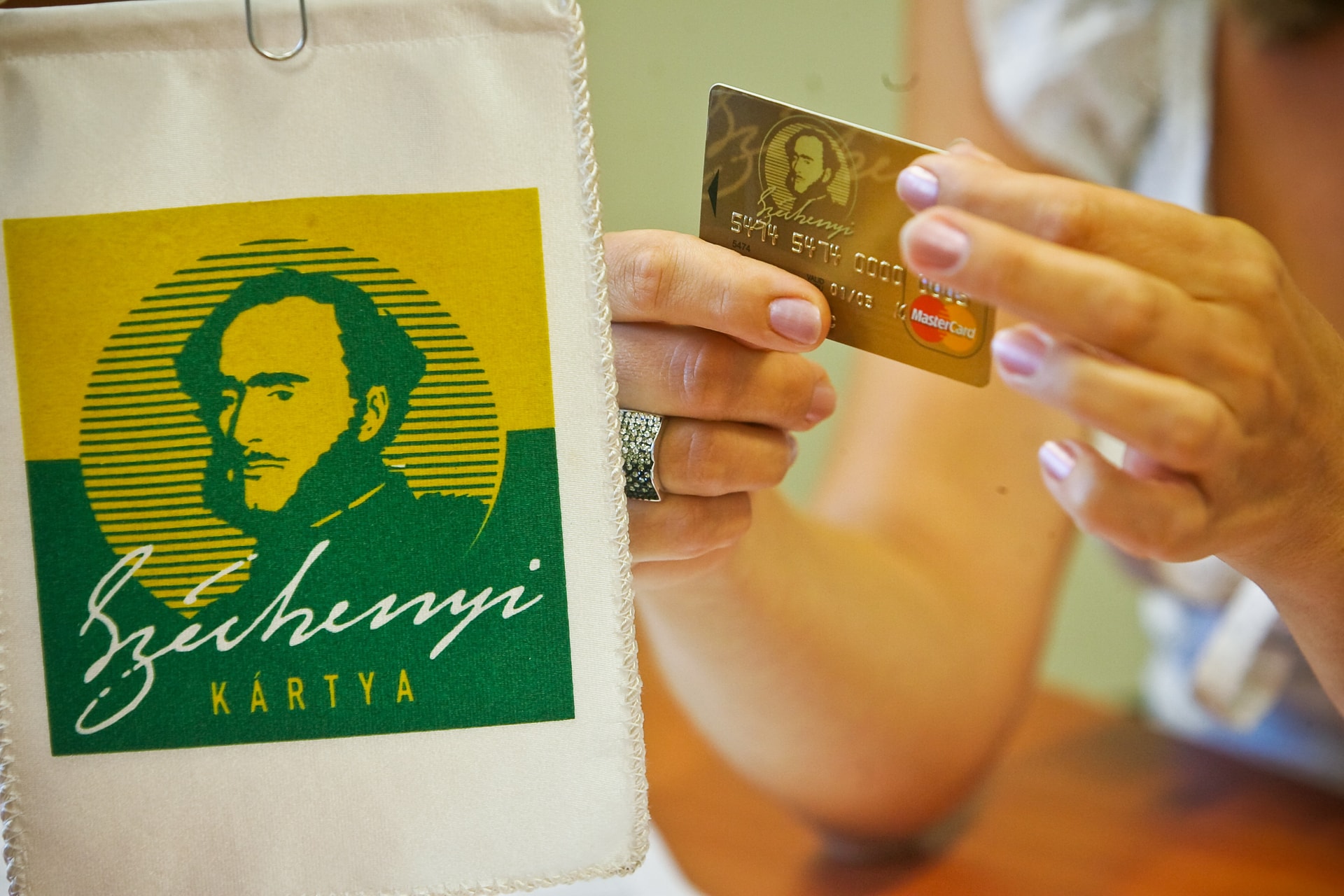 Egységes, alacsony kamat a Széchenyi Kártya Programban