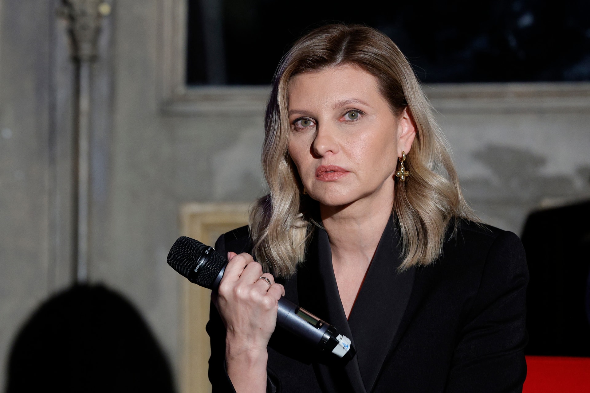 Zelenszkijné beismerte, hogy még ő sem támogatja férje döntéseit