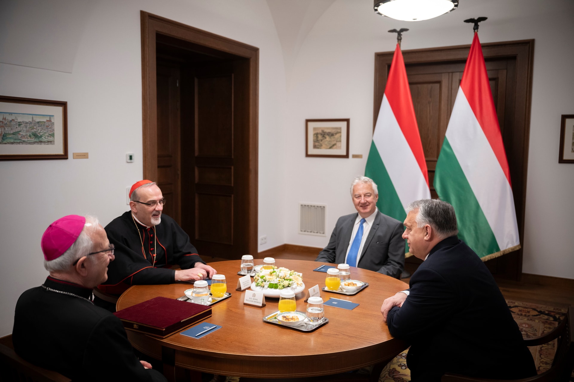Orbán Viktor: A közel-keleti keresztényeket is meg kell védeni