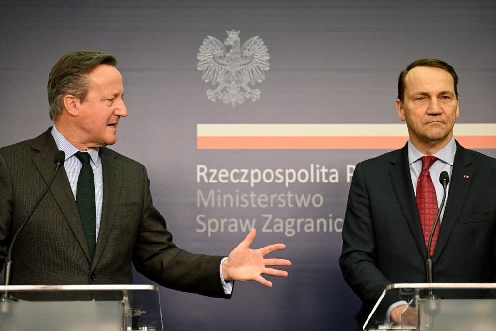 Amerikát kérlelik a lengyelek és a britek