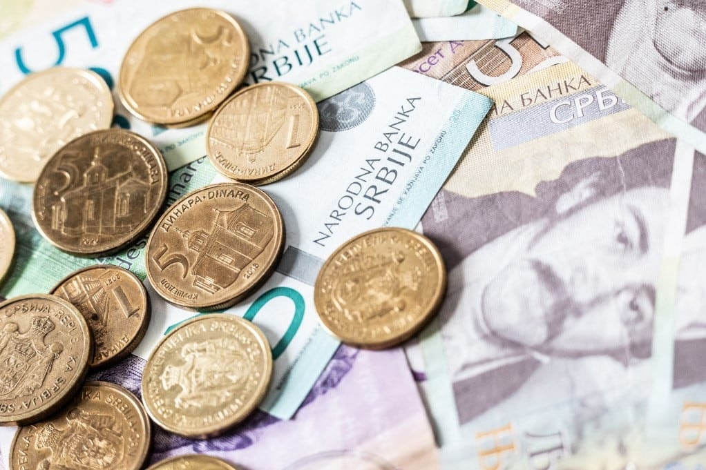 A koszovói szerbek egy ideig még használhatják a szerb dinárt