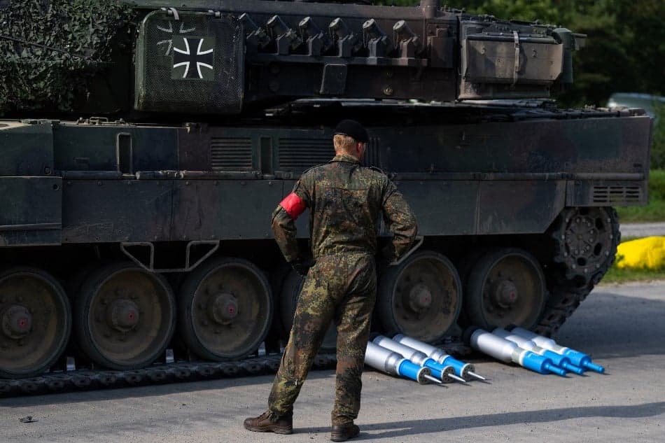 A Rheinmetalltól nagy mennyiségben rendelt tüzérségi lövedéket egy NATO-tagállam