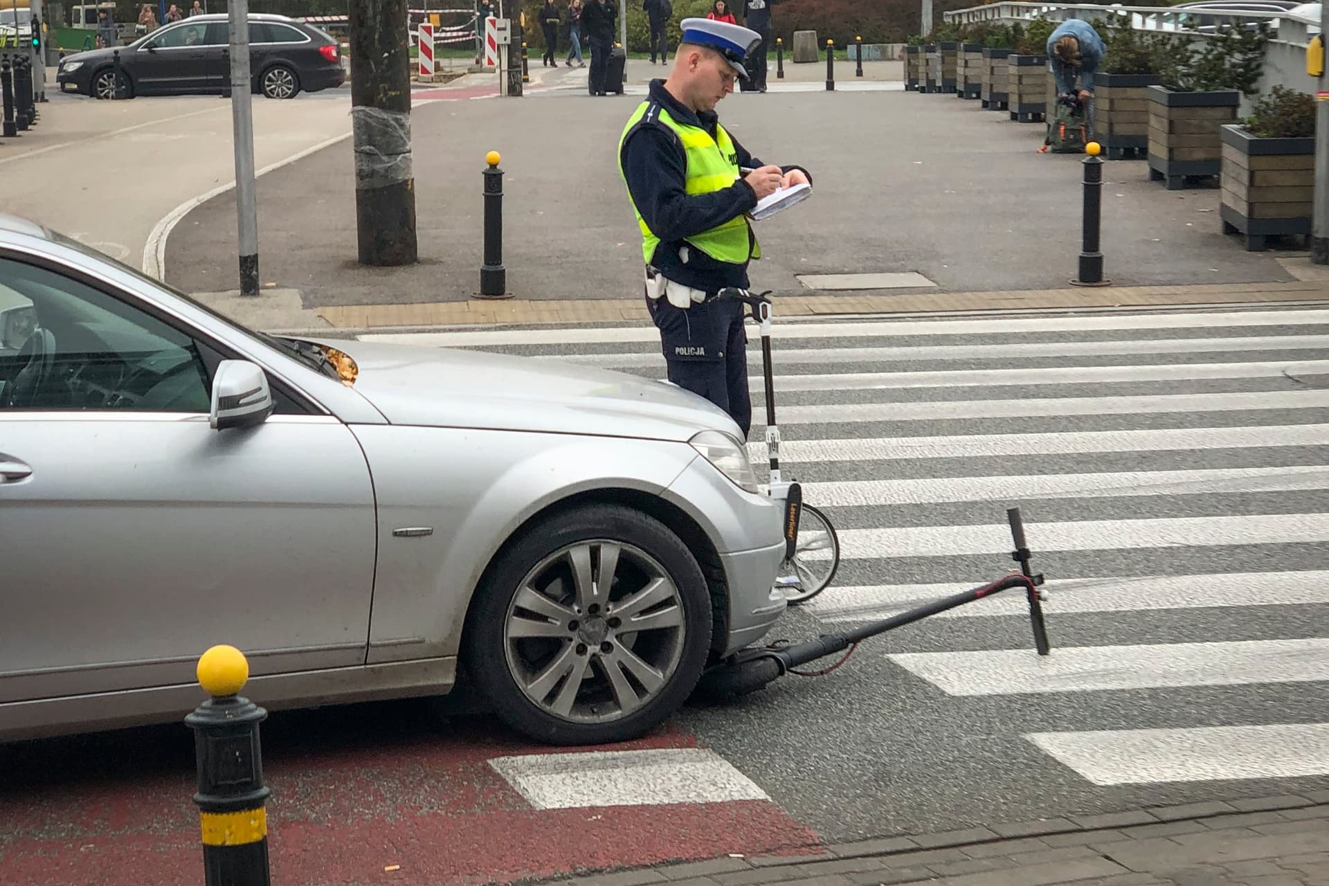Egy kislány életét veszélyeztette ez az autós Zuglóban + VIDEÓ