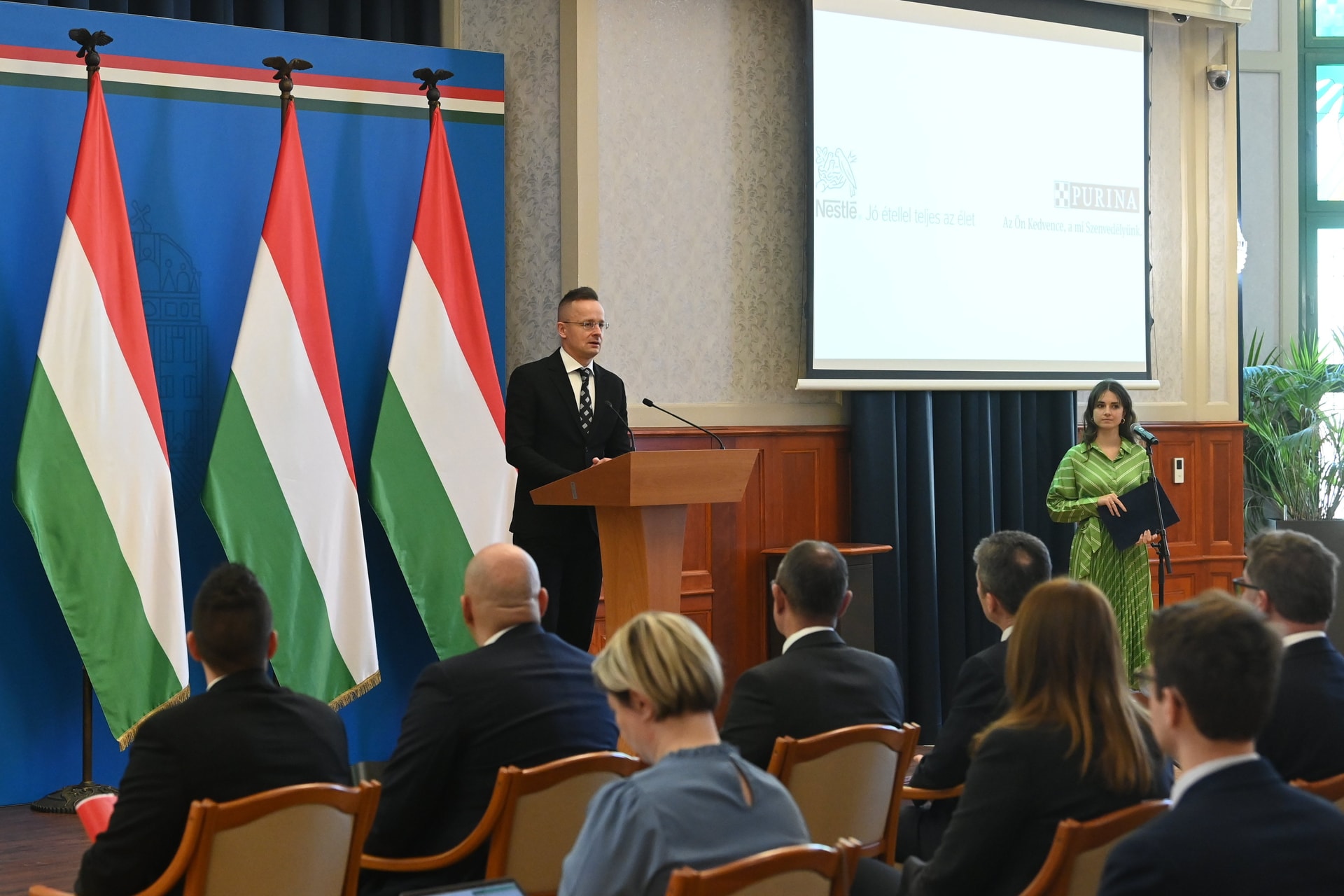 Szijjártó Péter: A Nestlé Hungária újabb, 55 milliárd forint értékű beruházást hajt végre büki gyárában