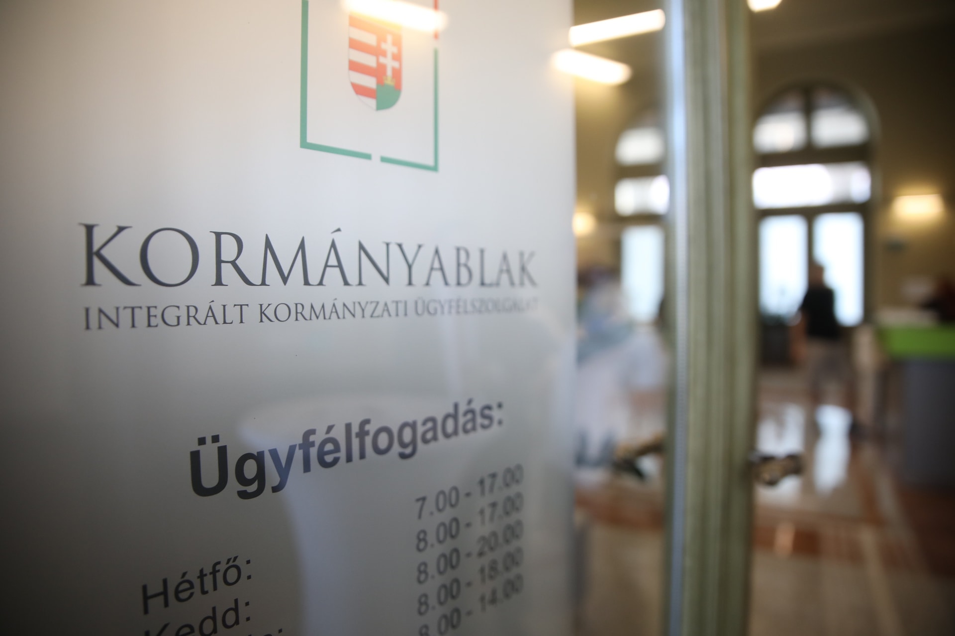 Szinte valamennyi kormányablak nyitva lesz szombaton és vasárnap