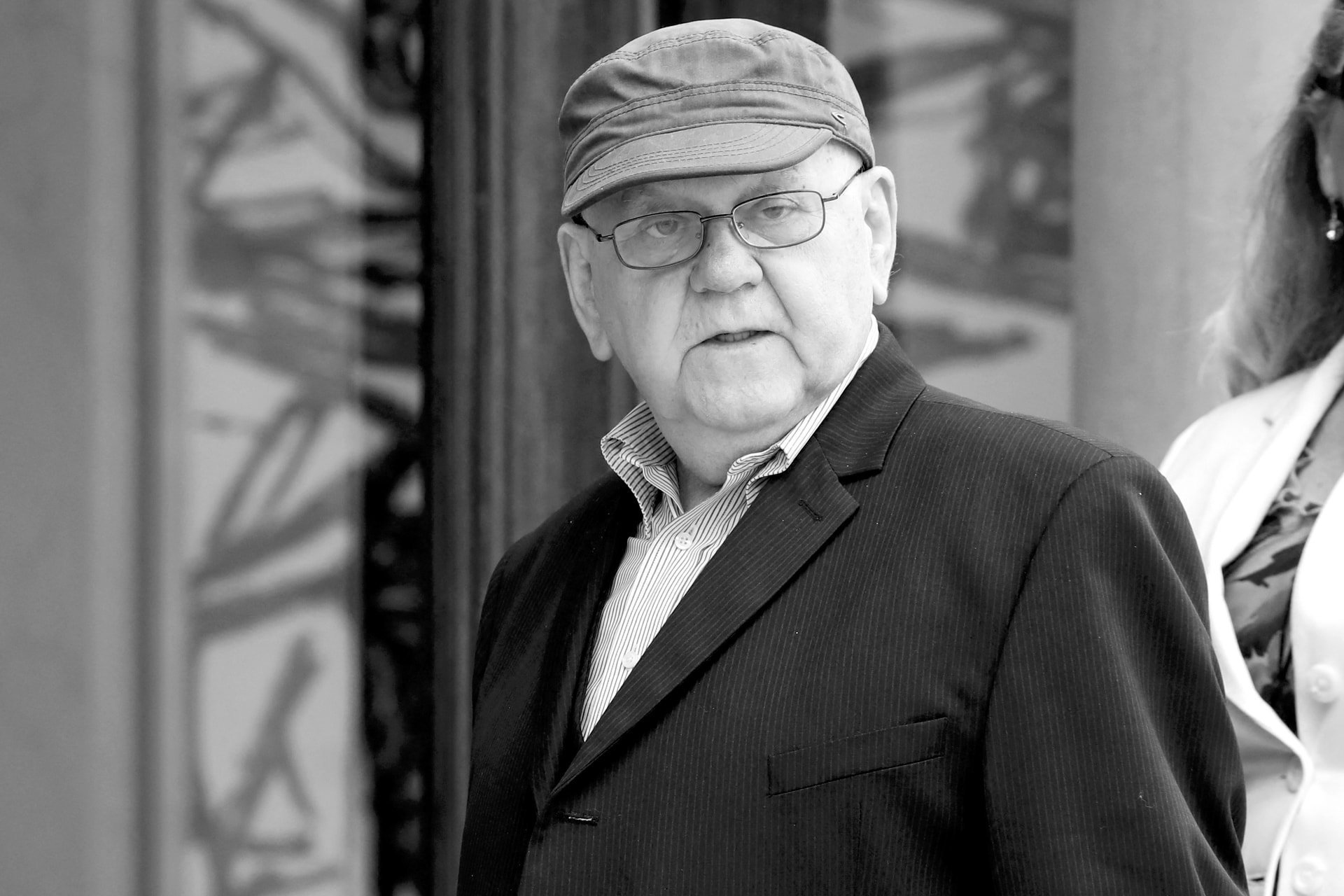 Elhunyt Abdulah Sidran költő, Emir Kusturica két filmjének forgatókönyvírója