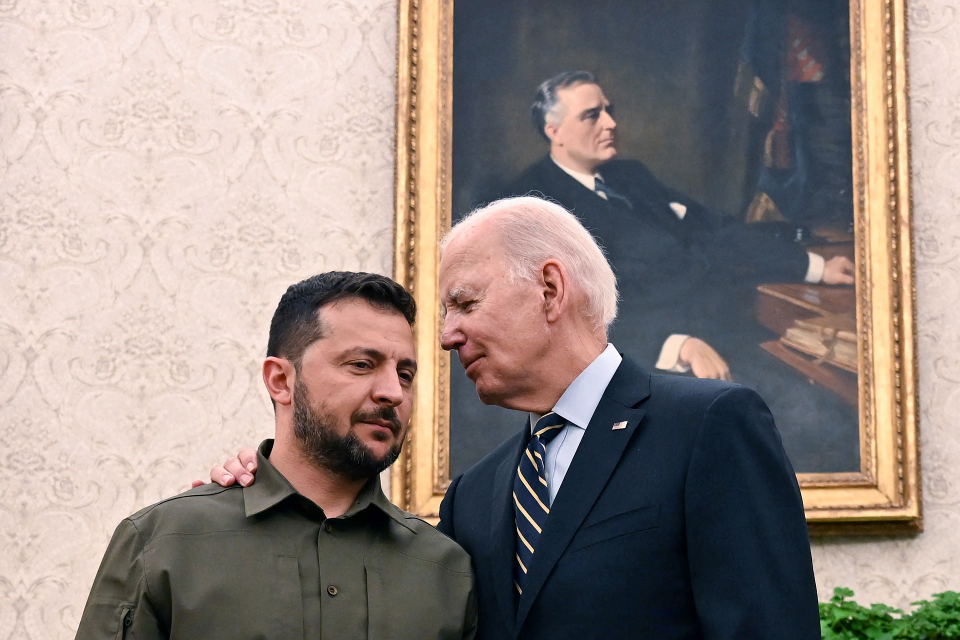 Biden elárulta Zelenszkijt