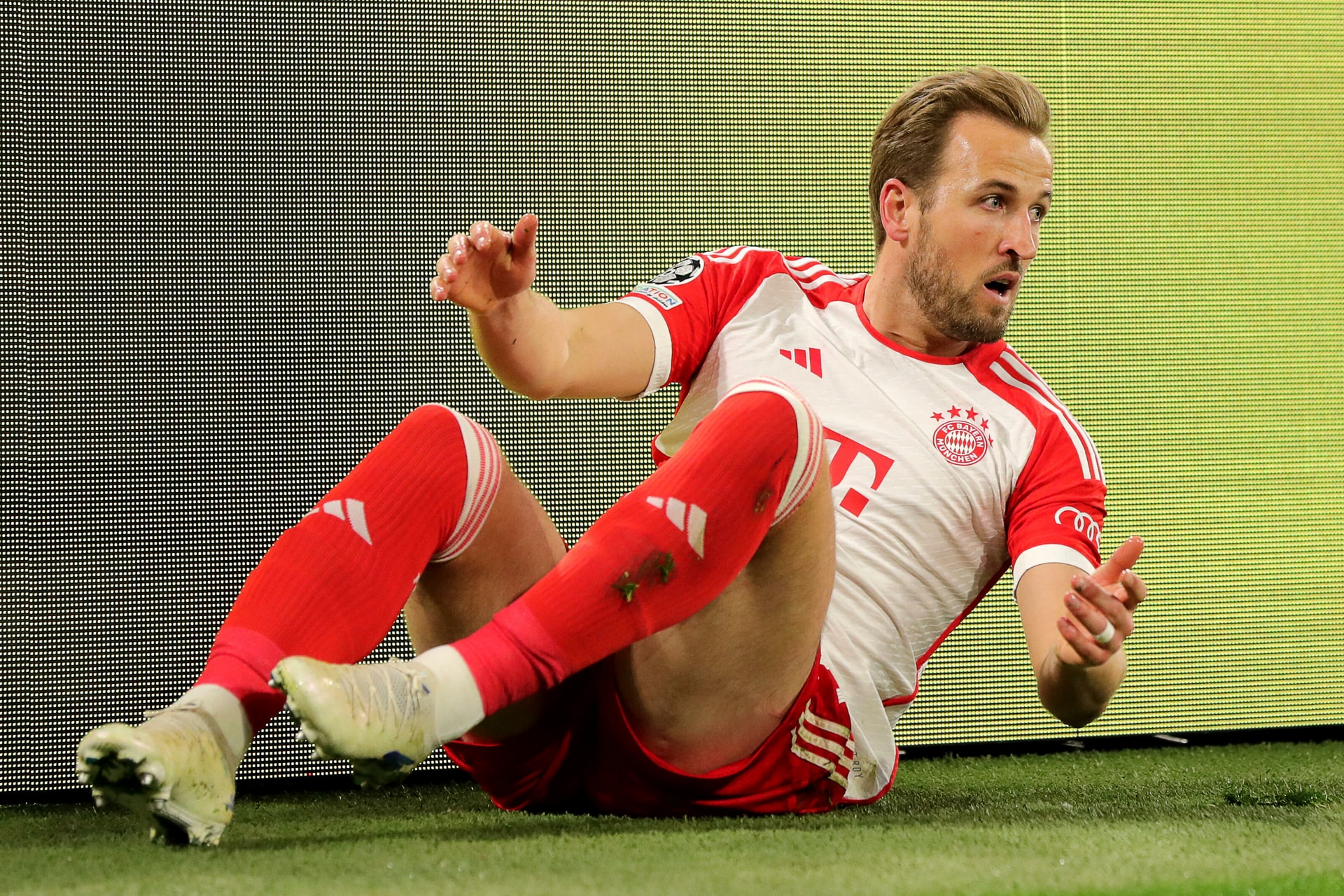 Harry Kane az angol válogatott helyett a Bayern Münchennel edz