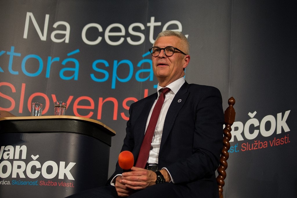 Megy az adok-kapok a jelöltek között