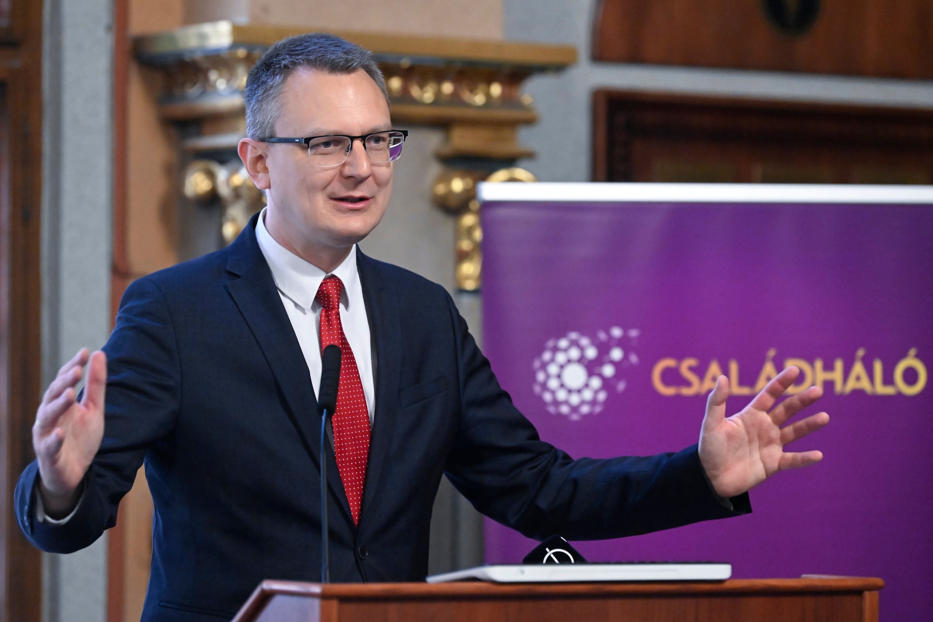 Rétvári Bence: A kormány a családok szövetségese Magyarországon