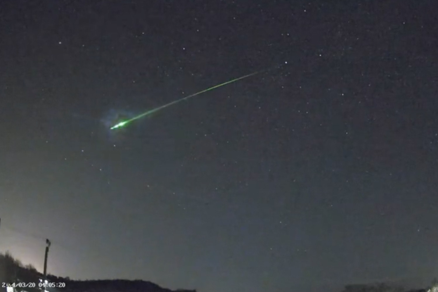 Zölden izzó tűzgömb húzott el felettünk hajnalban + VIDEÓ