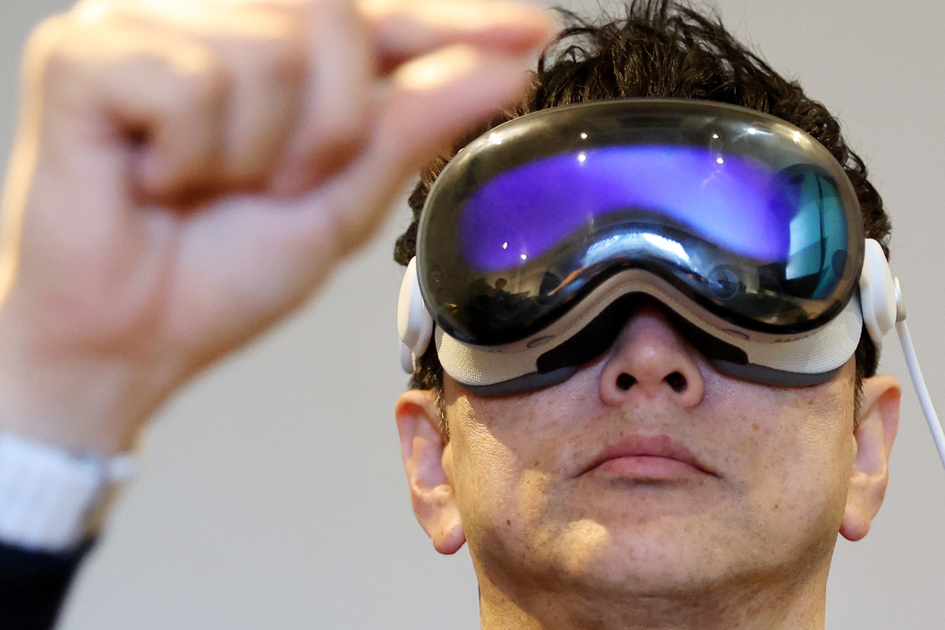 Így műt az orvos az Apple VR-szemüvegében