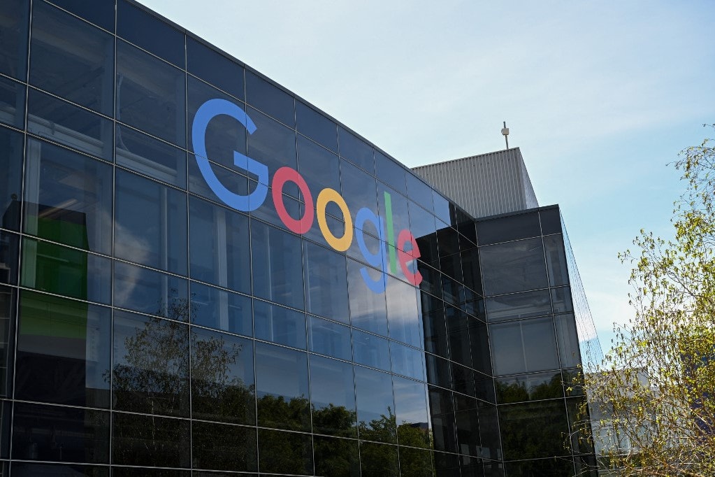 Leépíti dolgozóit a Google