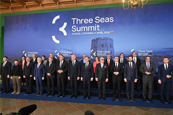 Sulyok Tamás köztársasági elnök részt vett a Három Tenger Kezdeményezés-csúcson Vilniusban