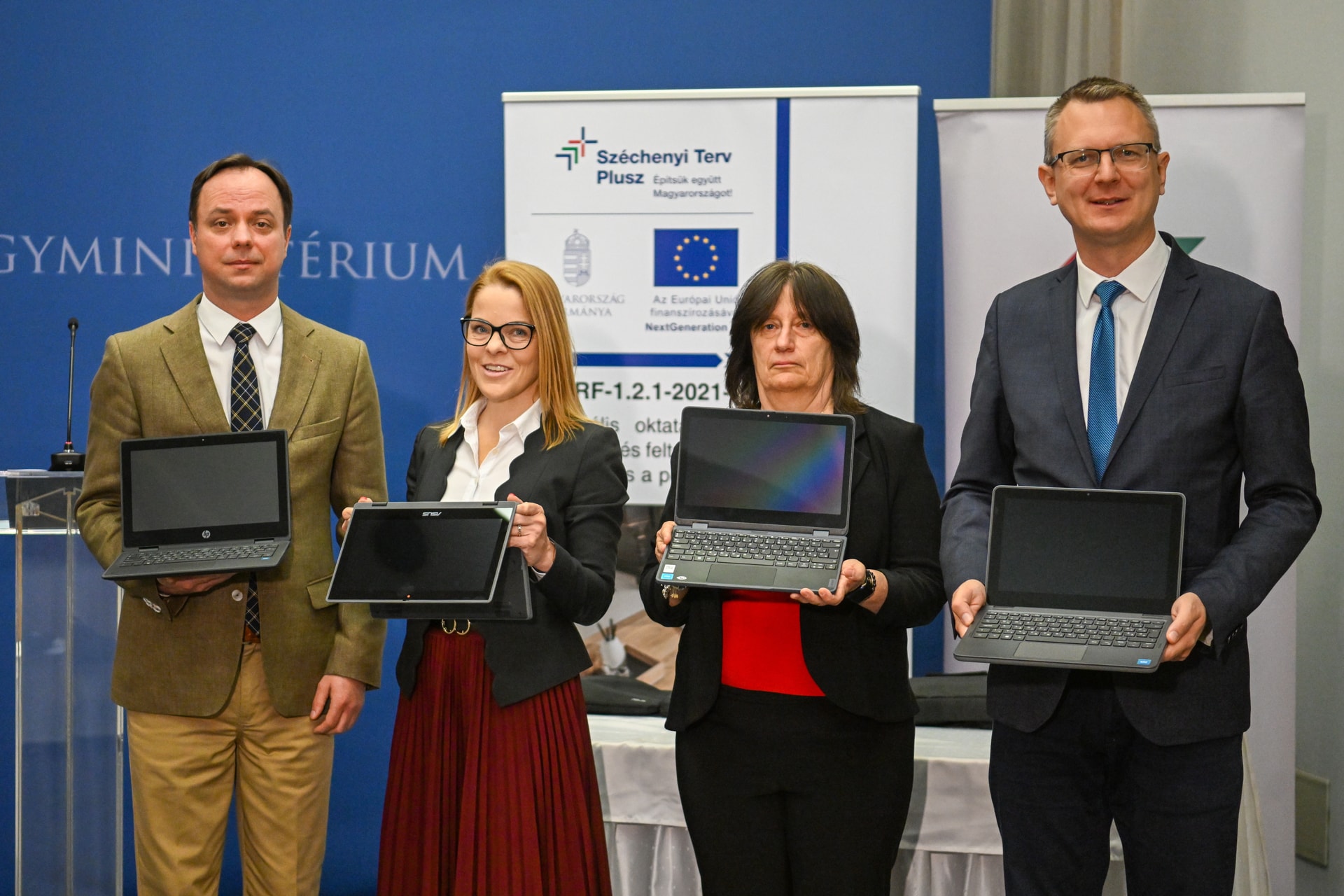A kormány kiemelt célja a digitális oktatásban való részvétel biztosítása