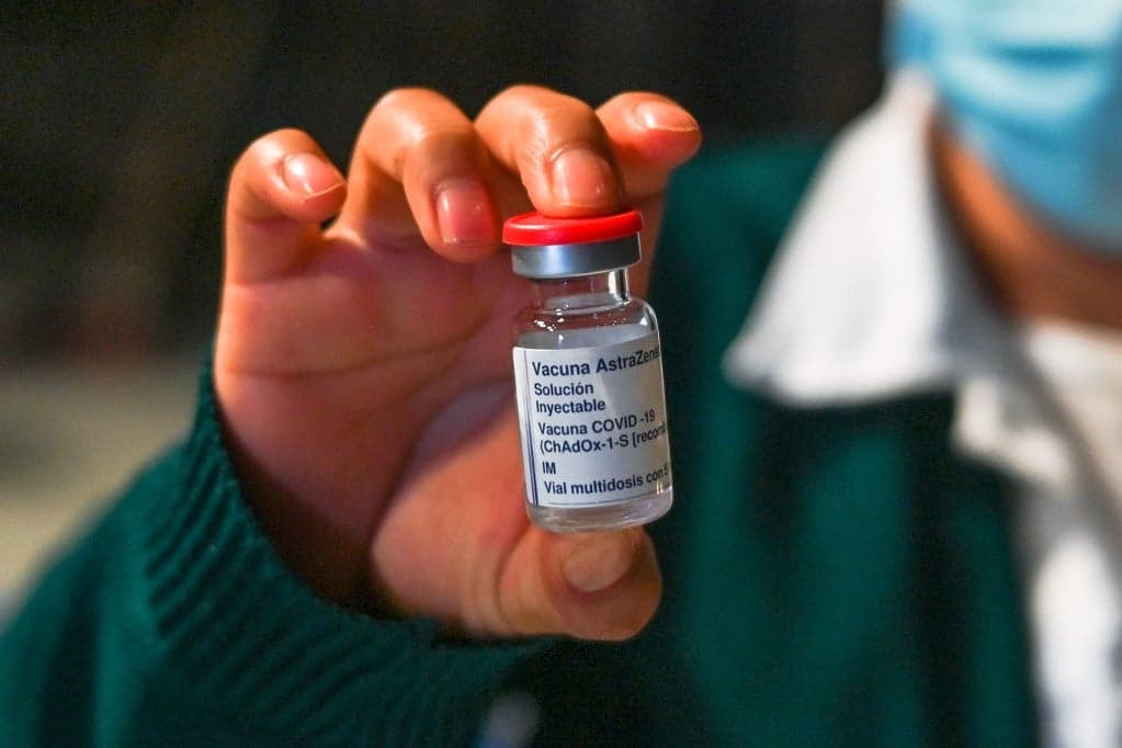 Az AstraZeneca visszavonja a COVID–19 vakcinát