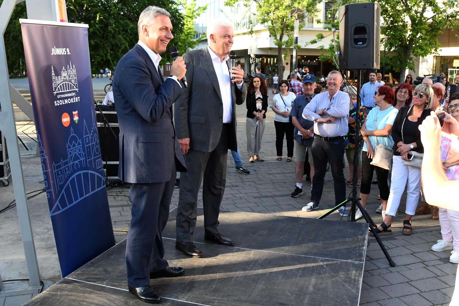 Lázár János: A gyerekeink, unokáink jövője a tét!