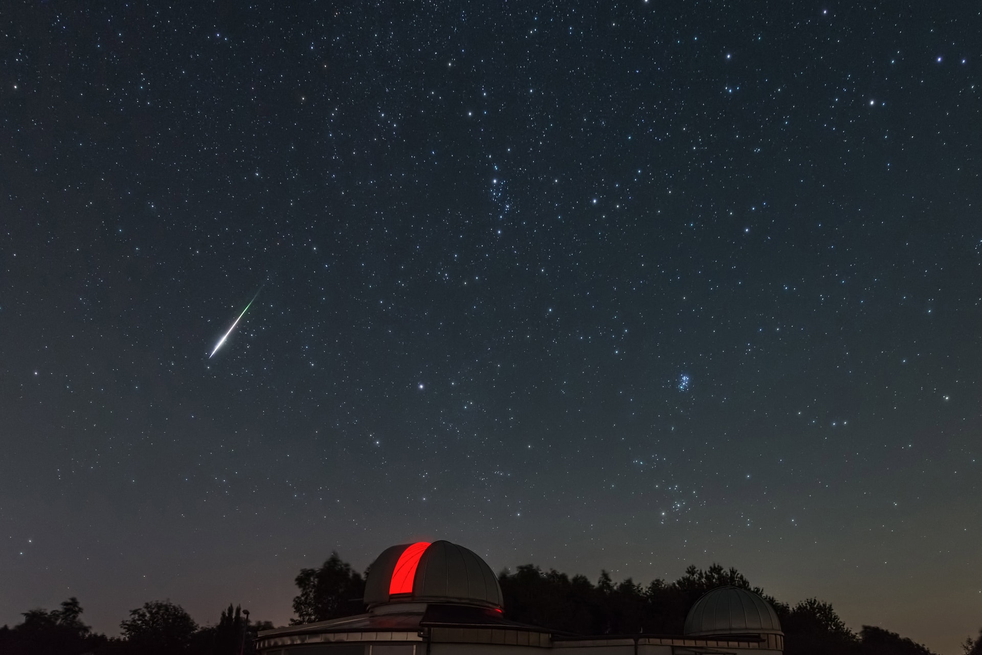 Meteoritdarabokat állítottak ki