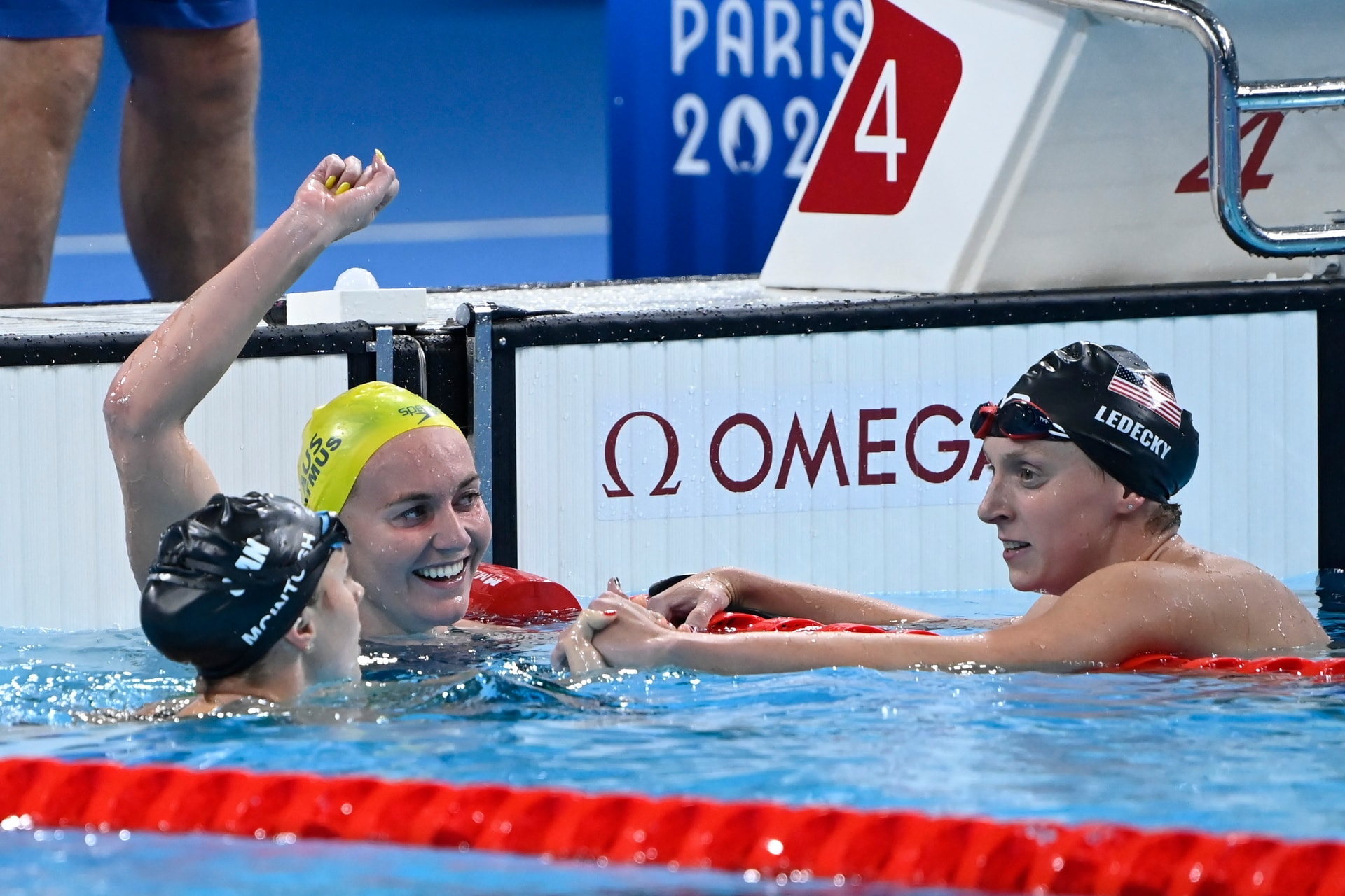 Dühös az olimpiai bajnok úszó